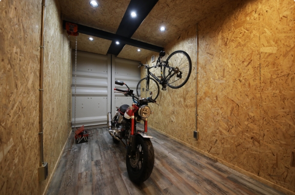 ガレージモデル